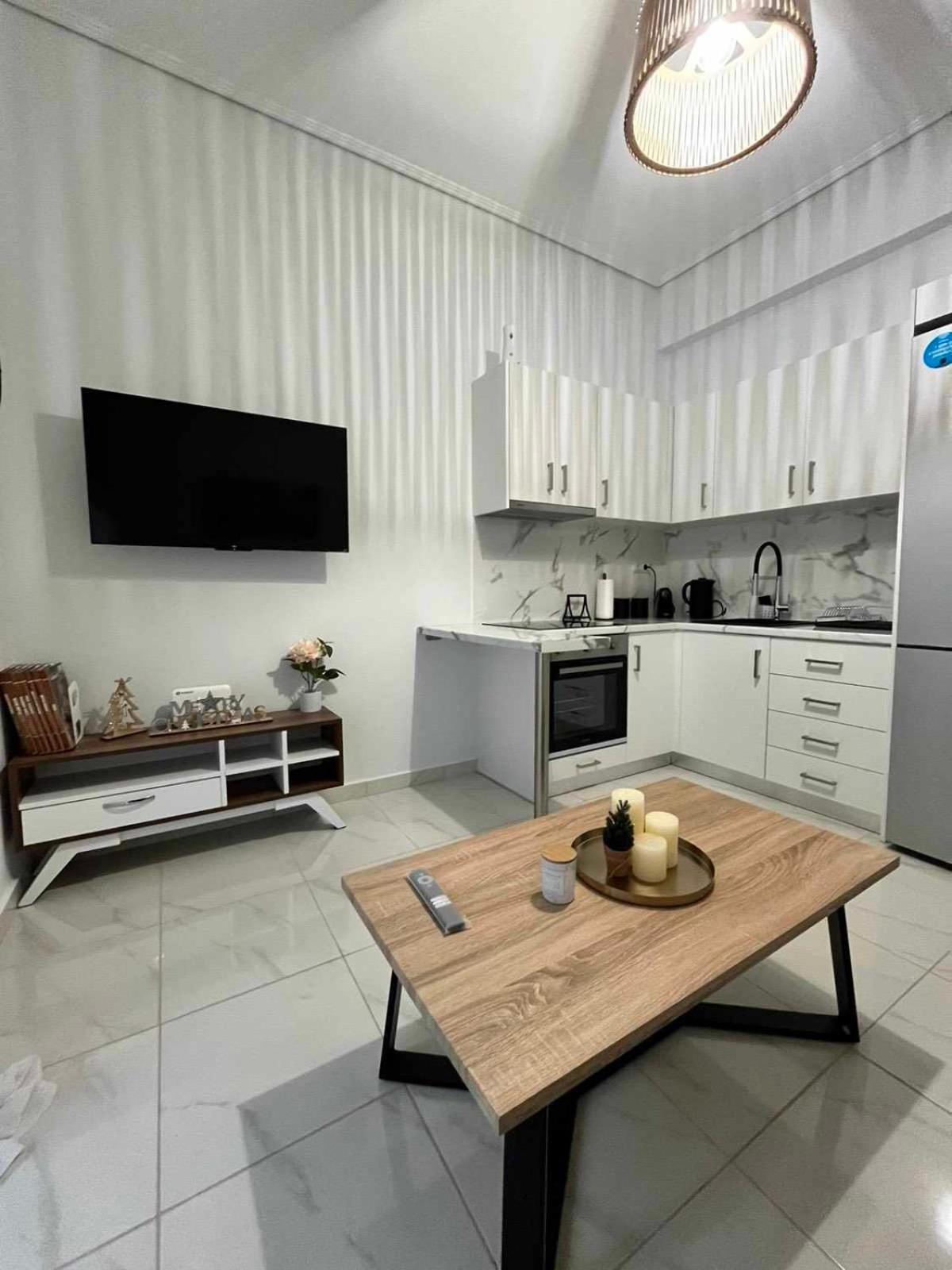 Elegant & Modern Apartment Near To Athens Riviera Piraeus Exterior photo