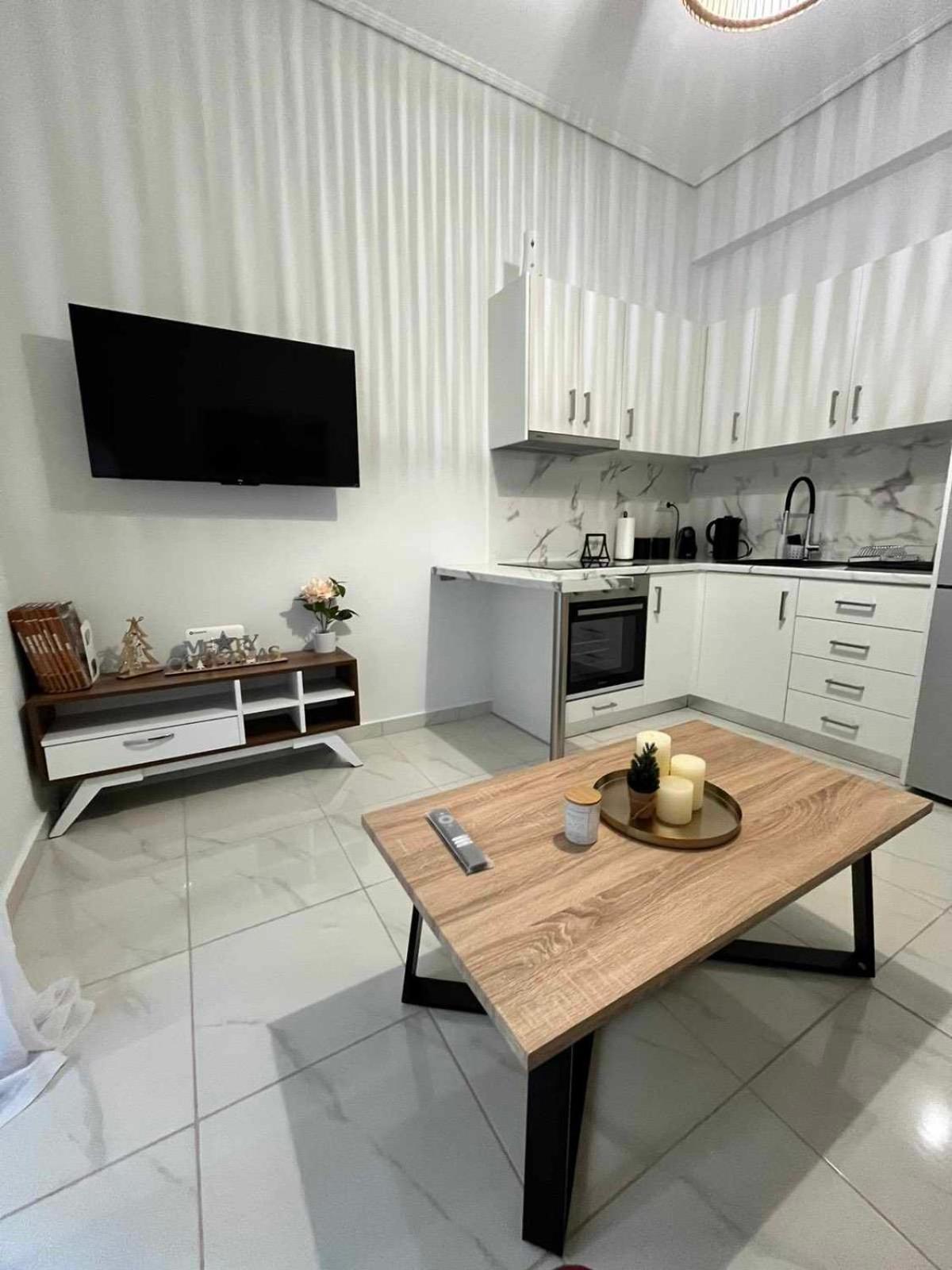 Elegant & Modern Apartment Near To Athens Riviera Piraeus Exterior photo